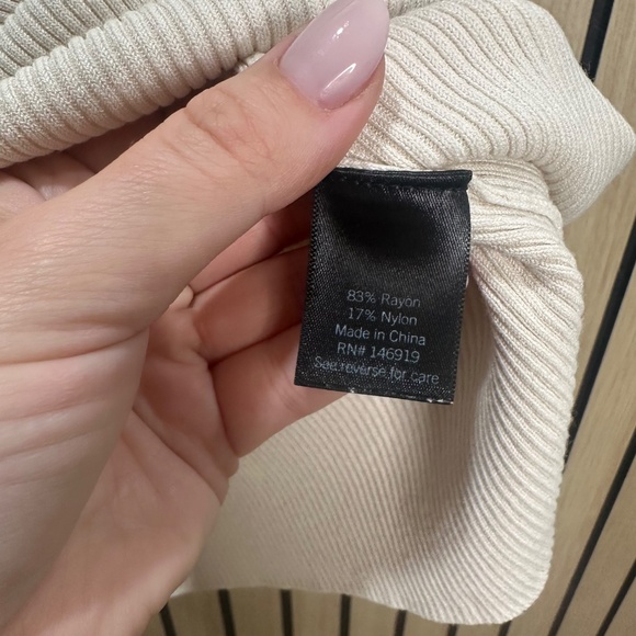 Simply Vera Vera Wang Ribbed Tank Top - Picture 3 of 4